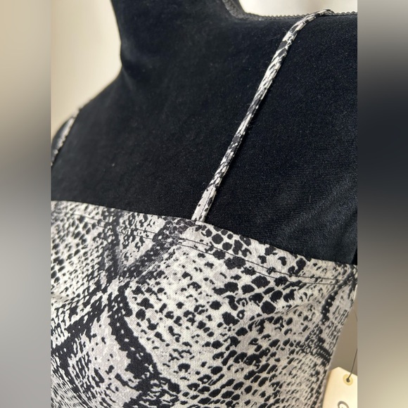 Snakeskin Print Dress - Picture 4 of 9